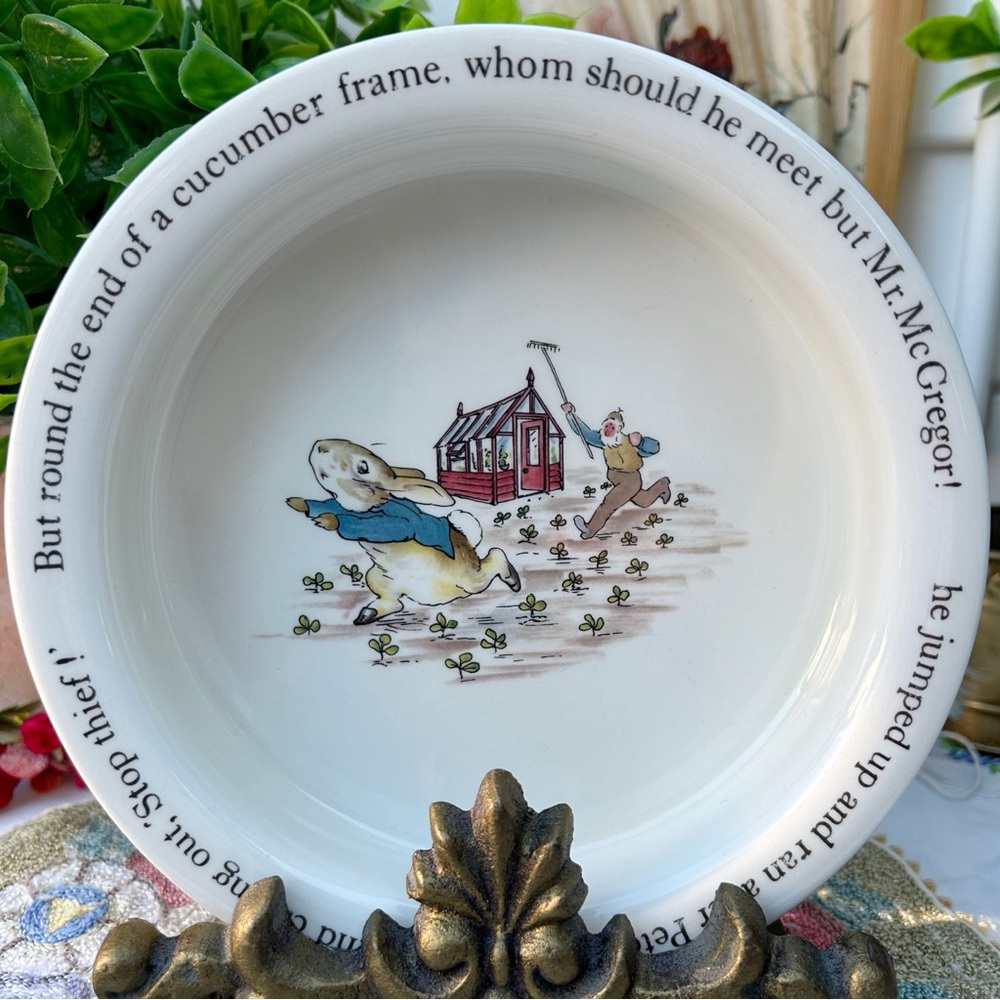 Wedgwood of Etruria & Barlaston Peter Rabbit Ceramic Bowl 6.5”